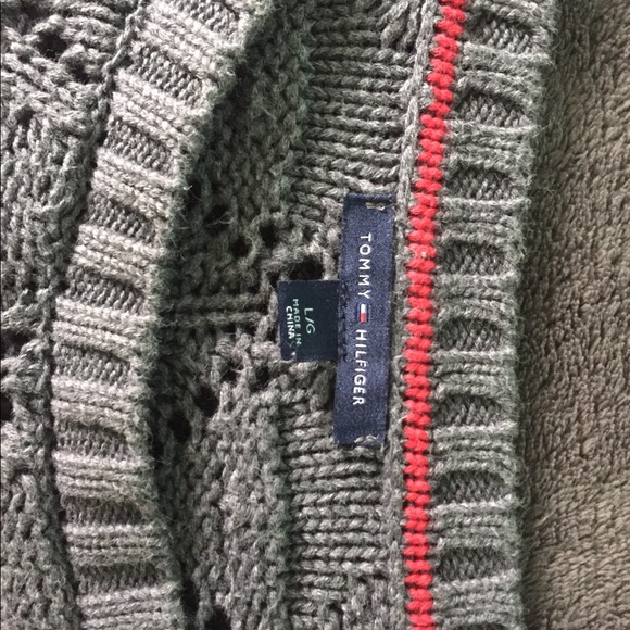 Gray Tommy Hilfiger sweater - Picture 2 of 3